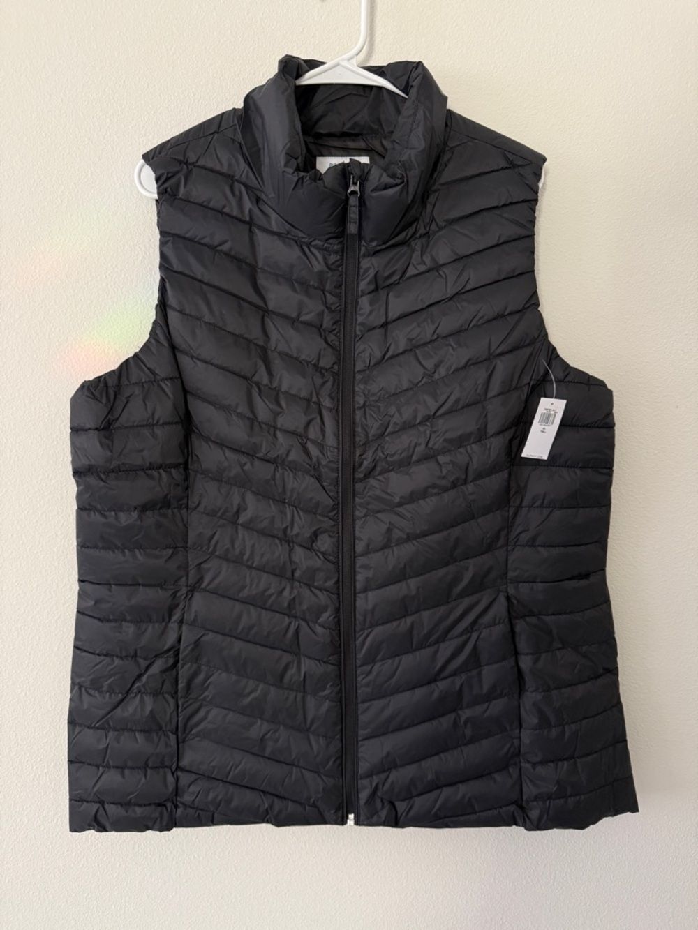 XLT Narrow Channel Quilted Puffer Vest Black Women’s XL Tall Activewear Old Navy - Picture 2 of 7